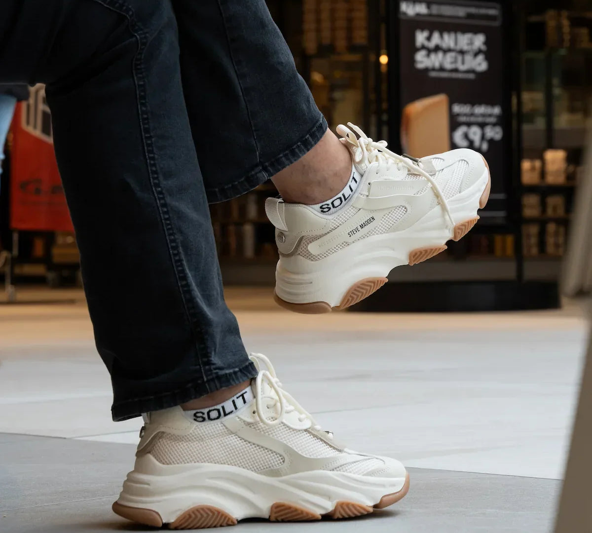 Welke kleur sokken in witte sneakers? Tips per outfit
