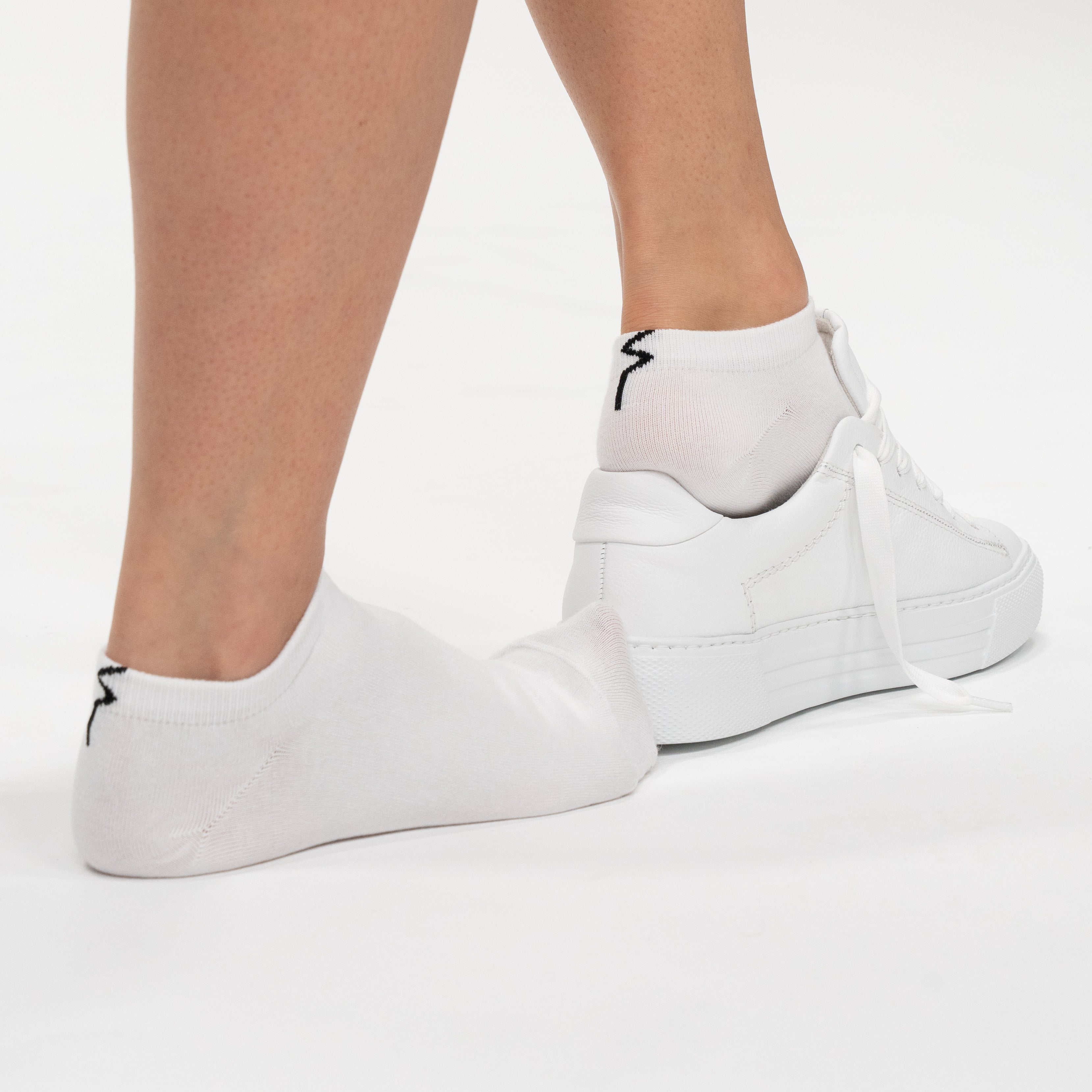 Casual_Wit_Vrouw-3_1_1.jpg